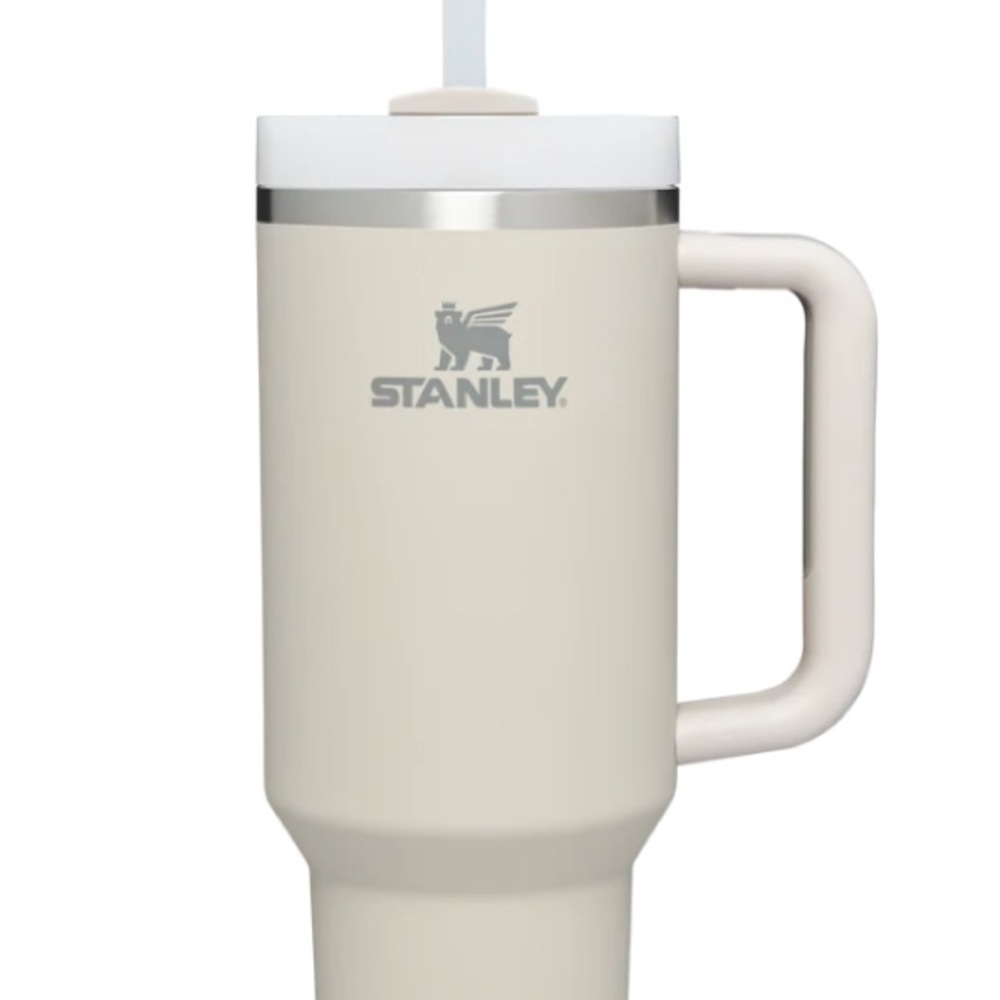 Two Stanley The Quencher H2.0 Flowstate Tumbler Soft Matte 40 Ounce in Dune